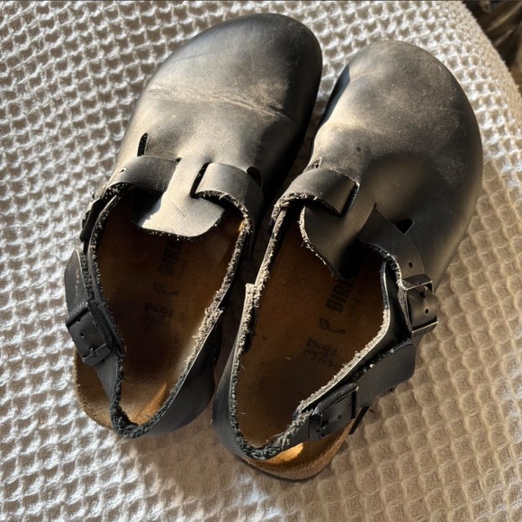 Birkenstock Shoes - Birkenstock Black Boston Clog